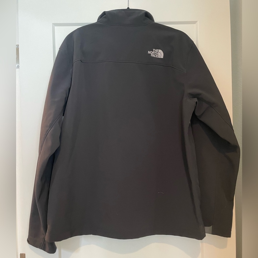 Men’s black North face jacket size L